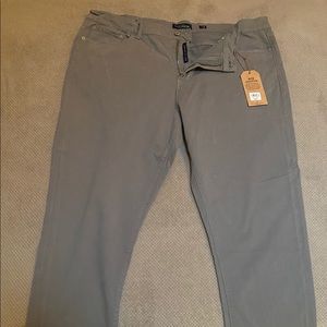 New Lucky Brand men’s pants